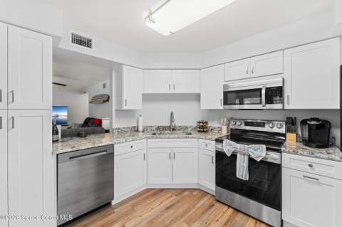 4890 Lake Waterford Way #1-212, West Melbourne FL - photo 21 of 48