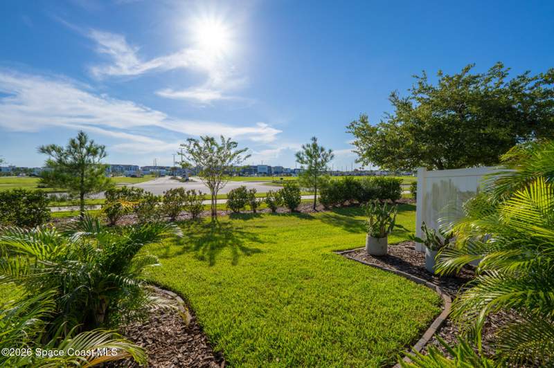 3 bedroom Townhouse at 7733 Loren Cove Drive, Loren Cove, Melbourne — photo 3