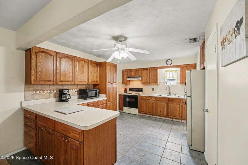 3 bedroom Single Family Residence at 2654 Boyd Avenue, Pic Estates Sec 1, Melbourne — photo 4