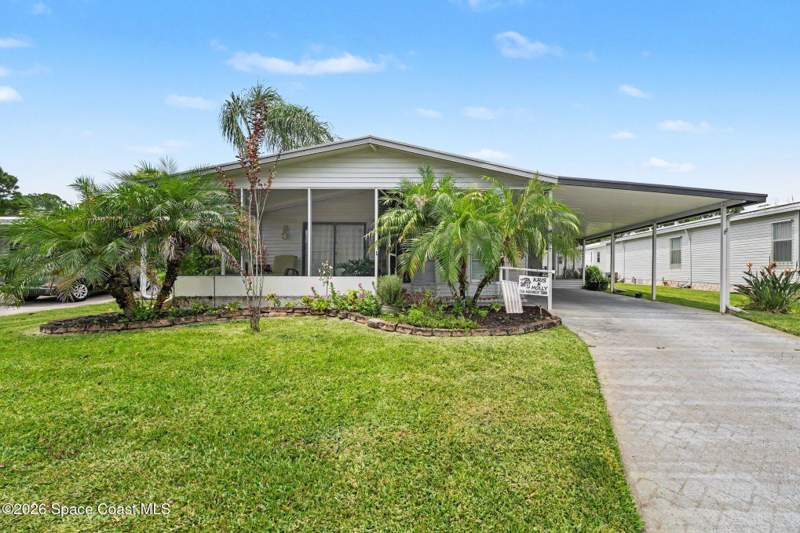2 bedroom Manufactured Home at 116 Aquarius Terrace #26, Lost Lakes Condominium Ph I, Cocoa — photo 2