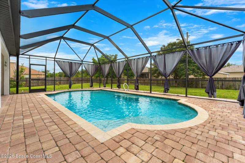 5 bedroom Single Family Residence at 360 Hanford Road, Port Malabar Unit 31, Palm Bay — photo 3