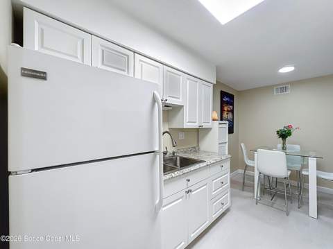 190 E Olmstead Drive #F8, Titusville FL - photo 14 of 25