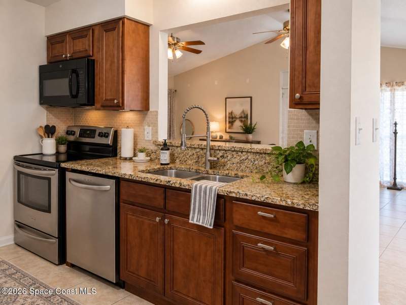 3 bedroom Single Family Residence at 1136 Lamplighter Drive, Port Malabar Unit 42, Palm Bay — photo 3