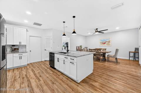 2712 Glasbern Circle, West Melbourne FL - photo 14 of 43
