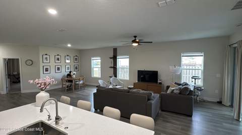 473 Tropicaire Avenue, Palm Bay FL - photo 22 of 24