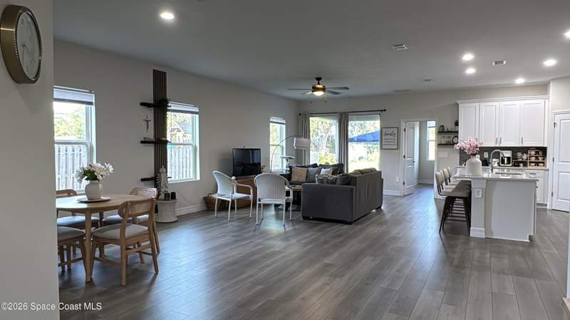 4 bedroom Single Family Residence at 473 Tropicaire Avenue, Port Malabar Unit 19, Palm Bay — photo 2
