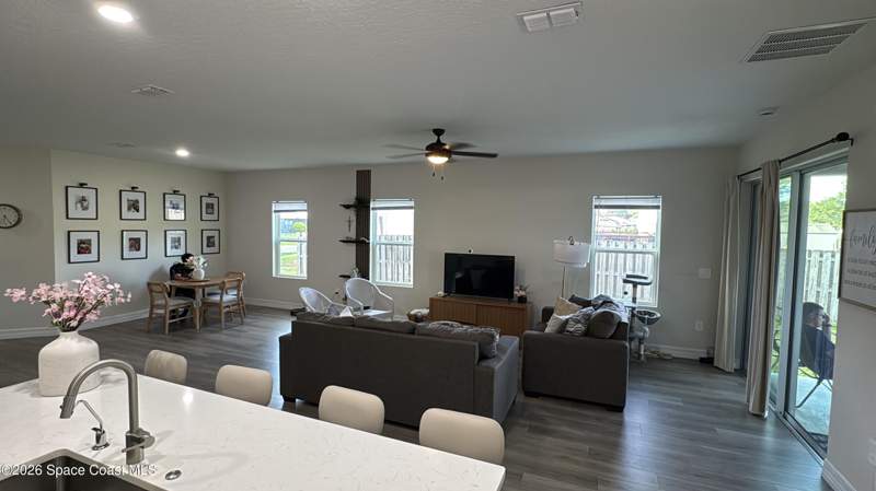 4 bedroom Single Family Residence at 473 Tropicaire Avenue, Port Malabar Unit 19, Palm Bay — photo 3