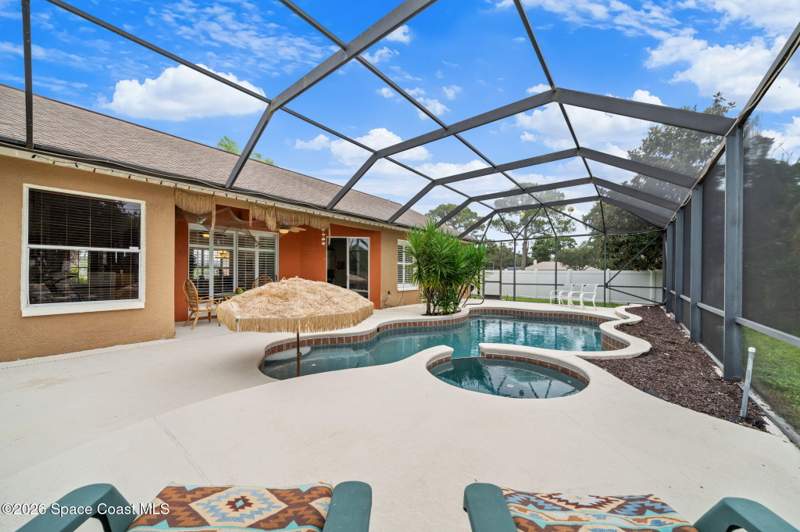 4 bedroom Single Family Residence at 1044 Harbor Pines Drive, Harbor Pines, Merritt Island — photo 4