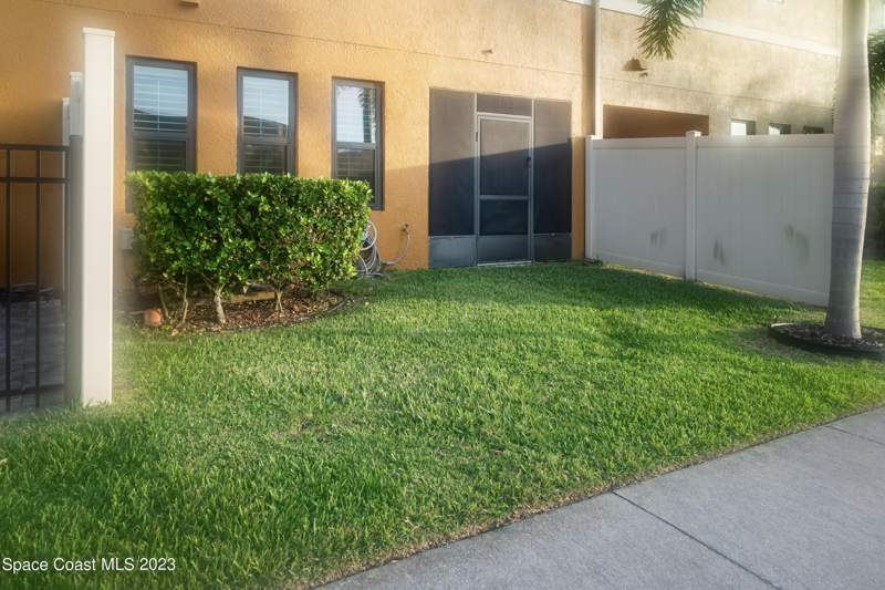 3 bedroom Single Family Residence at 1310 Lara Circle #105, Meadow Pointe Condo Ph I, Rockledge — photo 2