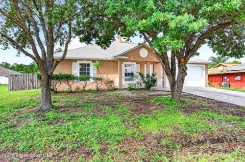 187 Mayfair Street, Palm Bay FL - photo 8 of 37