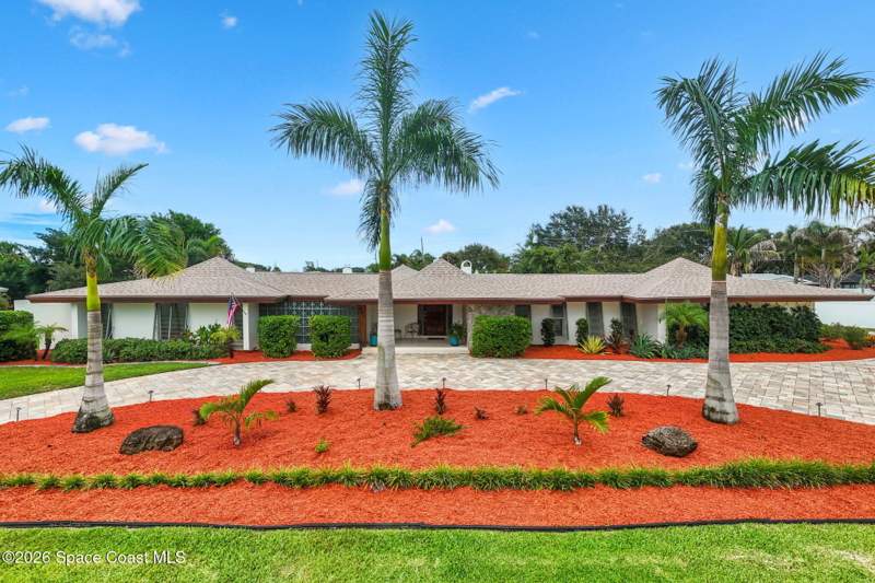 4 bedroom Single Family Residence at 207 Riverside Drive, Sunset Shores Subd, Melbourne Beach — photo 3