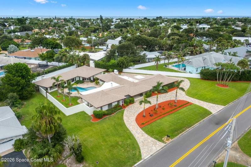 4 bedroom Single Family Residence at 207 Riverside Drive, Sunset Shores Subd, Melbourne Beach — photo 4