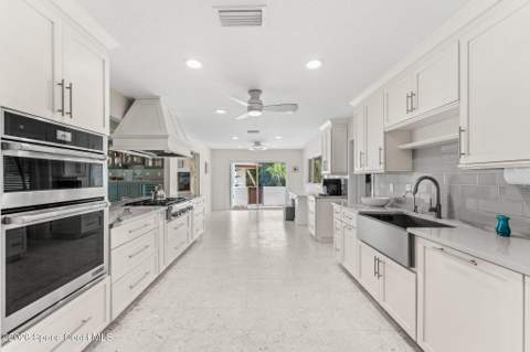 207 Riverside Drive, Melbourne Beach FL - photo 14 of 73