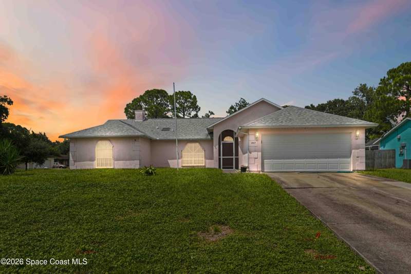 3 bedroom Single Family Residence at 997 Hood Street, Port Malabar Unit 42, Palm Bay — photo 2