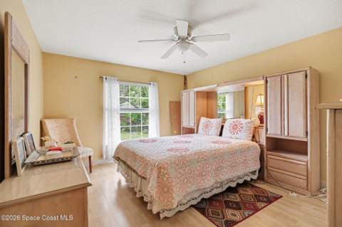 882 Palo Alto Street, Palm Bay FL - photo 23 of 35