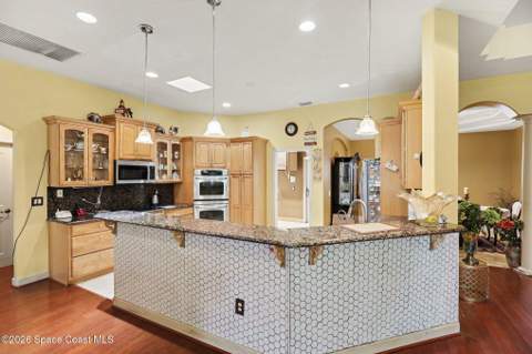 882 Palo Alto Street, Palm Bay FL - photo 13 of 35