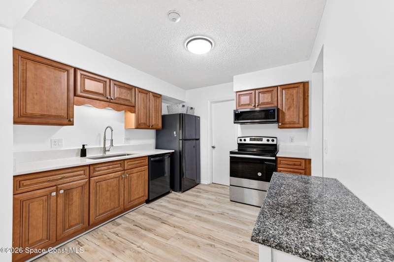 2 bedroom Condominium at 9000 York Lane #8b, Greenwood Village Condo No 8, West Melbourne — photo 5