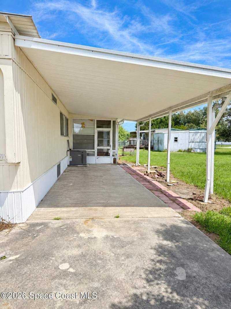 2 bedroom Manufactured Home at 3251 Nancy Avenue, Northgate Mobile Ranch 1st Add, Mims — photo 4