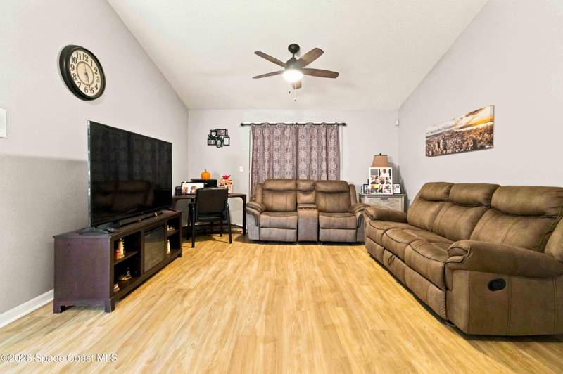 3 bedroom Single Family Residence at 997 Hood Street, Port Malabar Unit 42, Palm Bay — photo 4