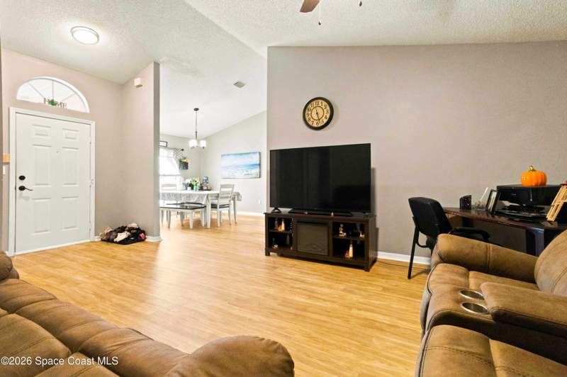 3 bedroom Single Family Residence at 997 Hood Street, Port Malabar Unit 42, Palm Bay — photo 5