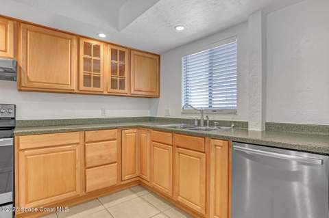 5807 N Atlantic Avenue #322, Cape Canaveral FL - photo 22 of 43
