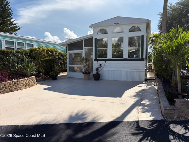2 bedroom Manufactured Home at 885 Horizon Lane #414, Outdoor Resorts, Melbourne Beach — photo 2