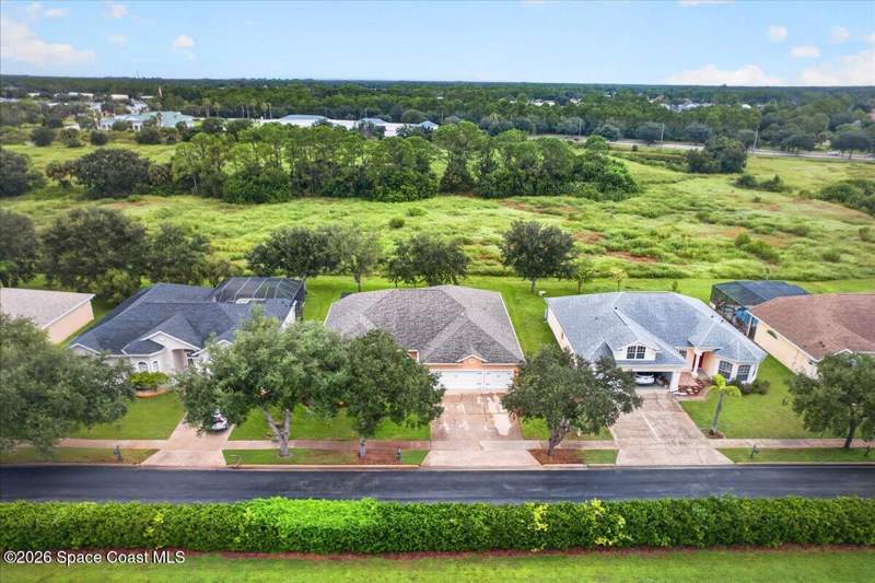 4 bedroom Single Family Residence at 1848 Windbrook Drive, Summerfield at Bayside Lakes Phase 2, Palm Bay — photo 3