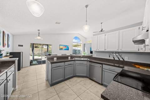 3382 Lake View Circle, Melbourne FL - photo 13 of 49