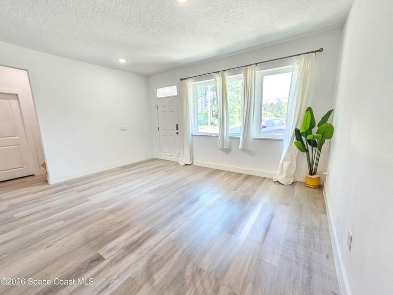 5 bedroom Single Family Residence at 1370 Cogan Drive, Port Malabar Unit 24, Palm Bay — photo 2