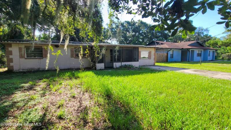3 bedroom Single Family Residence at 2529 Mitchell Avenue, S F Grays Subd, Mims — photo 2