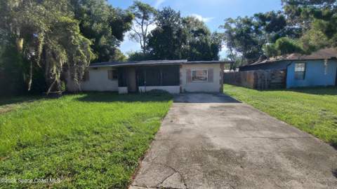 2529 Mitchell Avenue, Mims FL - photo 7 of 28