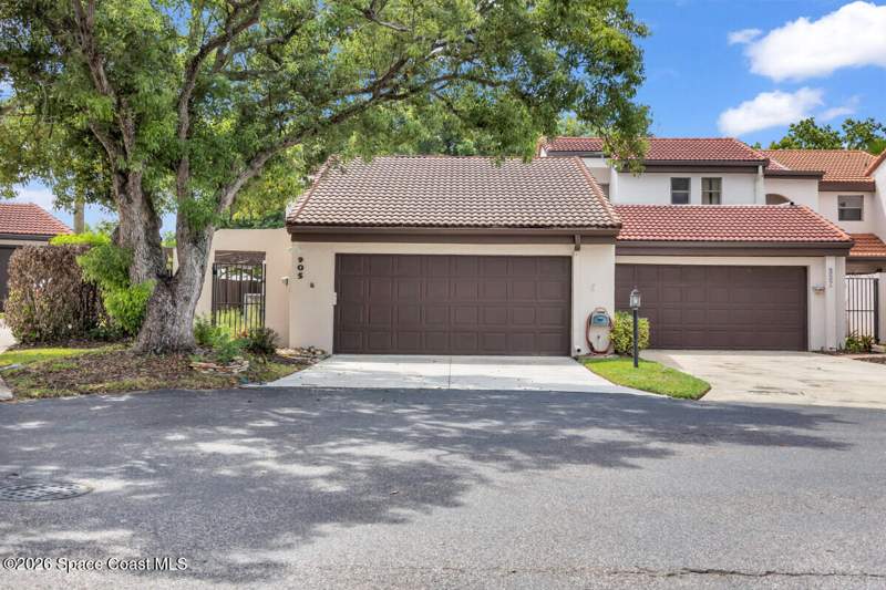 3 bedroom Townhouse at 905 Osprey Drive, Eagles Landing at Suntree, Melbourne — photo 2