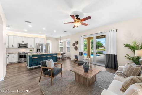 981 Shaw Circle, Melbourne FL - photo 14 of 44