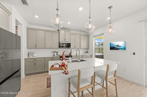 660 Veridian Circle, Palm Bay FL - photo 10 of 73
