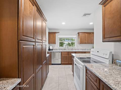 807 Ballard Drive, Melbourne FL - photo 16 of 44
