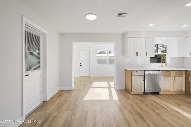3 bedroom Single Family Residence at 154 Hollywood Boulevard, Cannova Park Subd, West Melbourne — photo 4