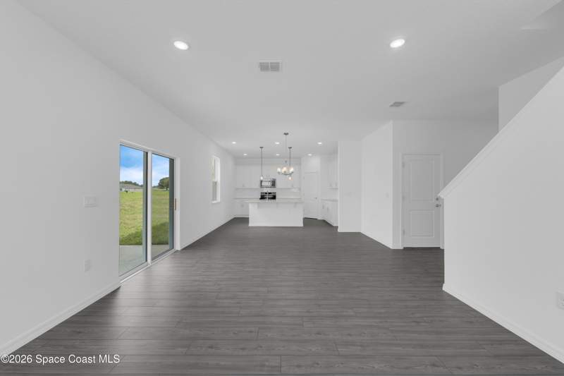 5 bedroom Single Family Residence at 1075 Connolly Lane, Reserve at Country Club Lakes Estates, Palm Bay — photo 4
