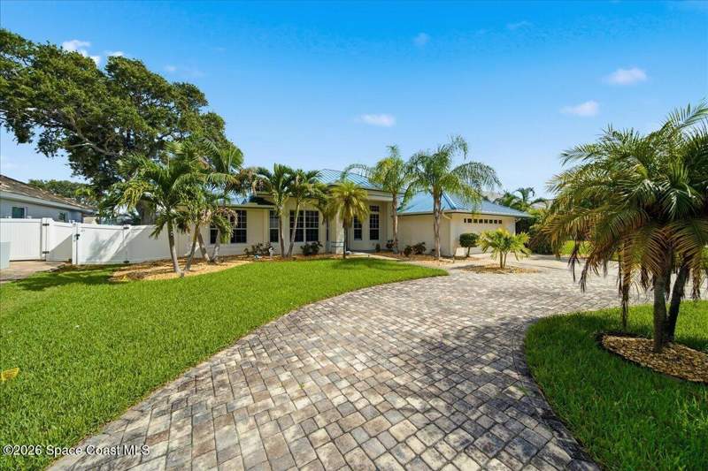 4 bedroom Single Family Residence at 158 Island View Drive, Harbour Lights Phase III, Satellite Beach — photo 3