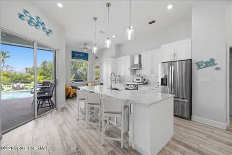 158 Island View Drive, Satellite Beach FL - photo 8 of 42