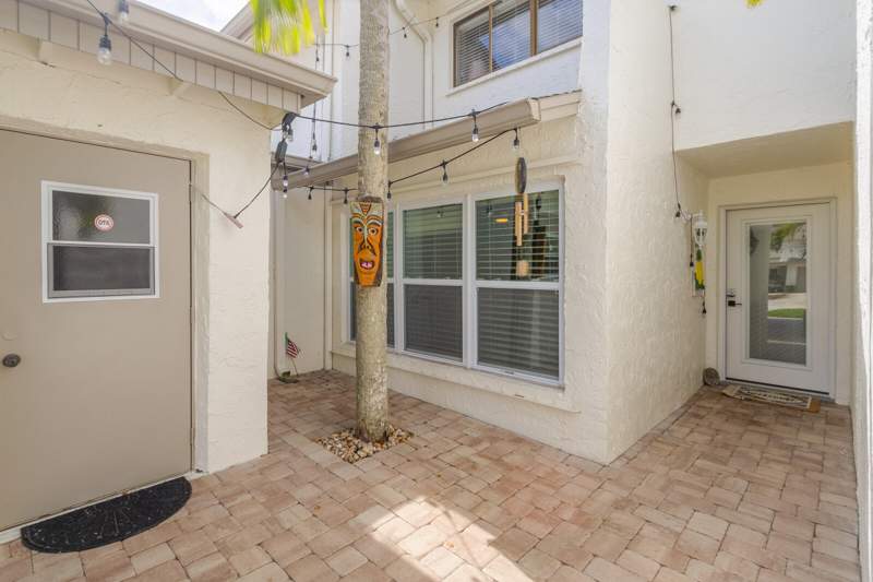 3 bedroom Townhouse at 517 Summerset Court, Lyme Bay Sec 1, Indian Harbour Beach — photo 3