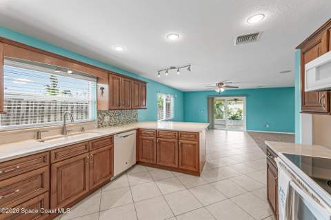 775 Richard Street, Satellite Beach FL - photo 8 of 46