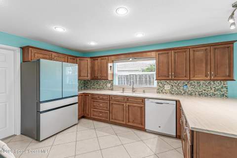 775 Richard Street, Satellite Beach FL - photo 9 of 46