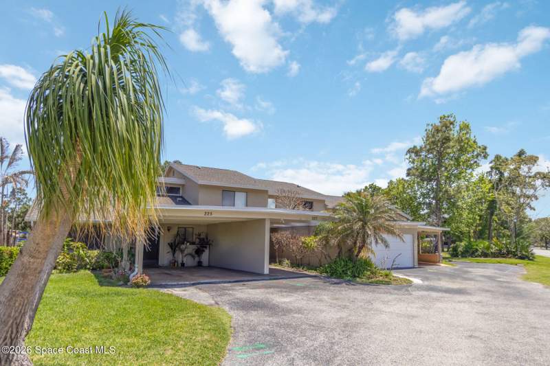 2 bedroom Townhouse at 227 Augusta Way, Suntree Pud Stage 1 Tr C Unit 2, Melbourne — photo 2