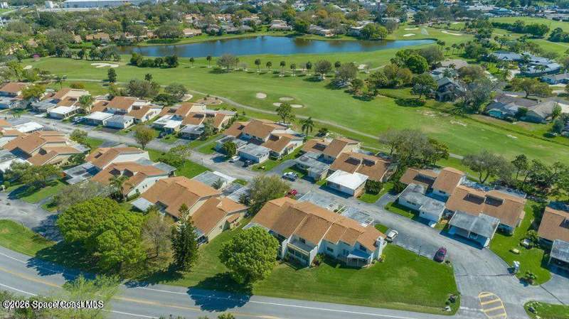 2 bedroom Townhouse at 227 Augusta Way, Suntree Pud Stage 1 Tr C Unit 2, Melbourne — photo 3