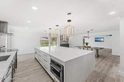 470 Seabreeze Drive, Indialantic FL - photo 8 of 45