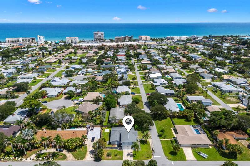 6 bedroom Single Family Residence at 470 Seabreeze Drive, Indialantic Heights 2nd Sec, Indialantic — photo 3