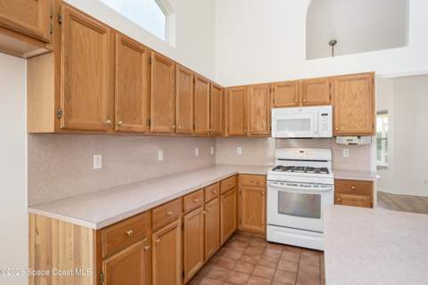 373 Kilmarnock Place, Melbourne FL - photo 15 of 36