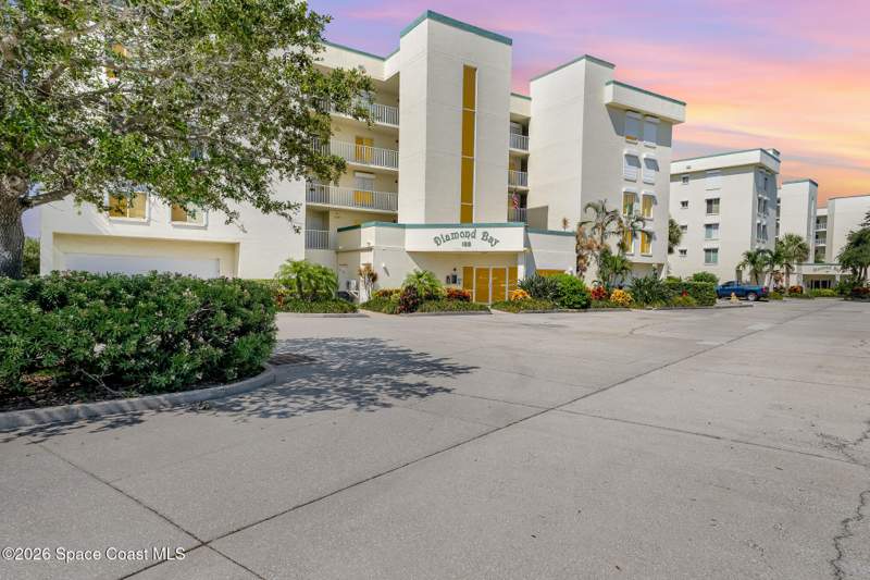 3 bedroom Condominium at 188 Pinellas Lane #301b, Diamond Bay Condo, Cocoa Beach — photo 1