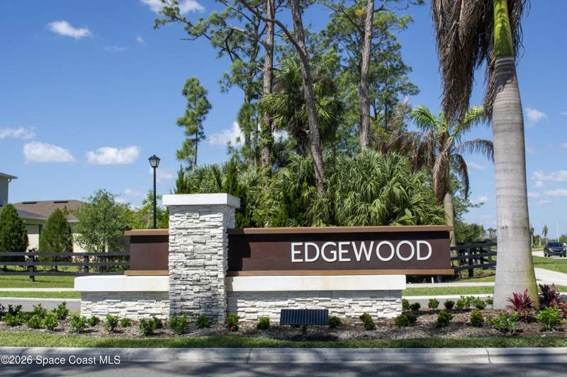 3 bedroom Single Family Residence at 560 Veridian Circle, Edgewood at Everlands, Palm Bay — photo 2