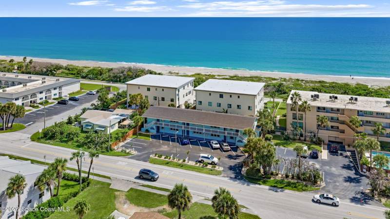 1 bedroom Condominium at 1011 S Miramar Avenue #Unt8, Indialantic By The Sea, Indialantic — photo 3